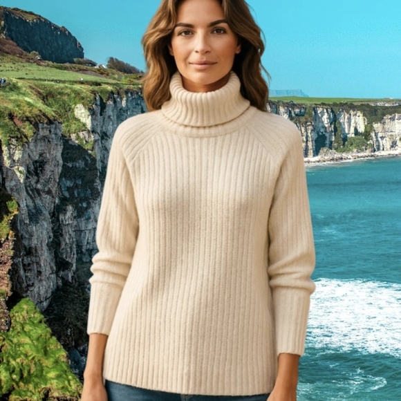 Lauren Jeans Co. Cream chunky Knit Pullover turtleneck Quality sweater sz M - Picture 1 of 8